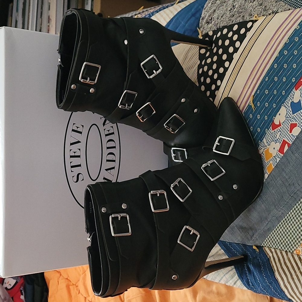 Kendall & Kylie Madden Girl Pantha Buckle Boots